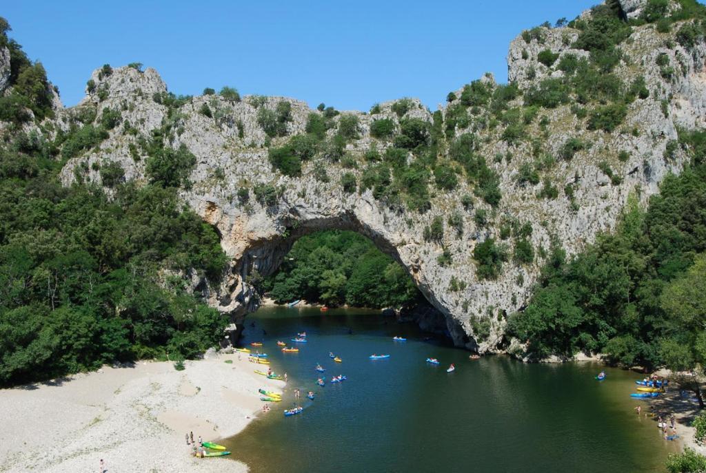 Le Prieure D'Orniols Hotel Goudargues Luaran gambar